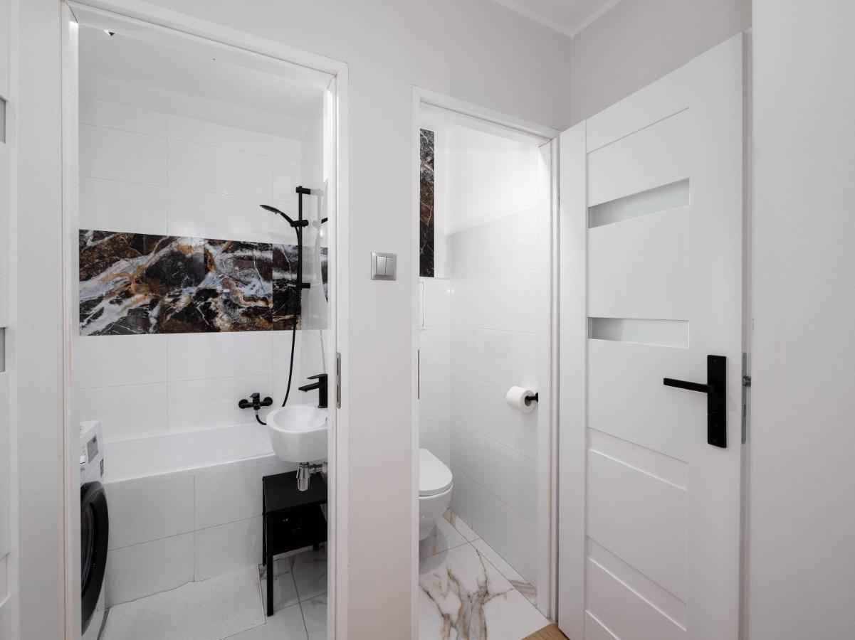 Best Choice 2-Bedroom Apartment Plock Exterior photo